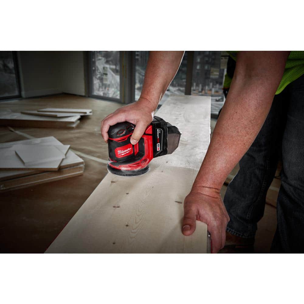 M18 18V Lithium-Ion Cordless 5 in. Random Orbit Sander with 2.0 Ah Compact Battery